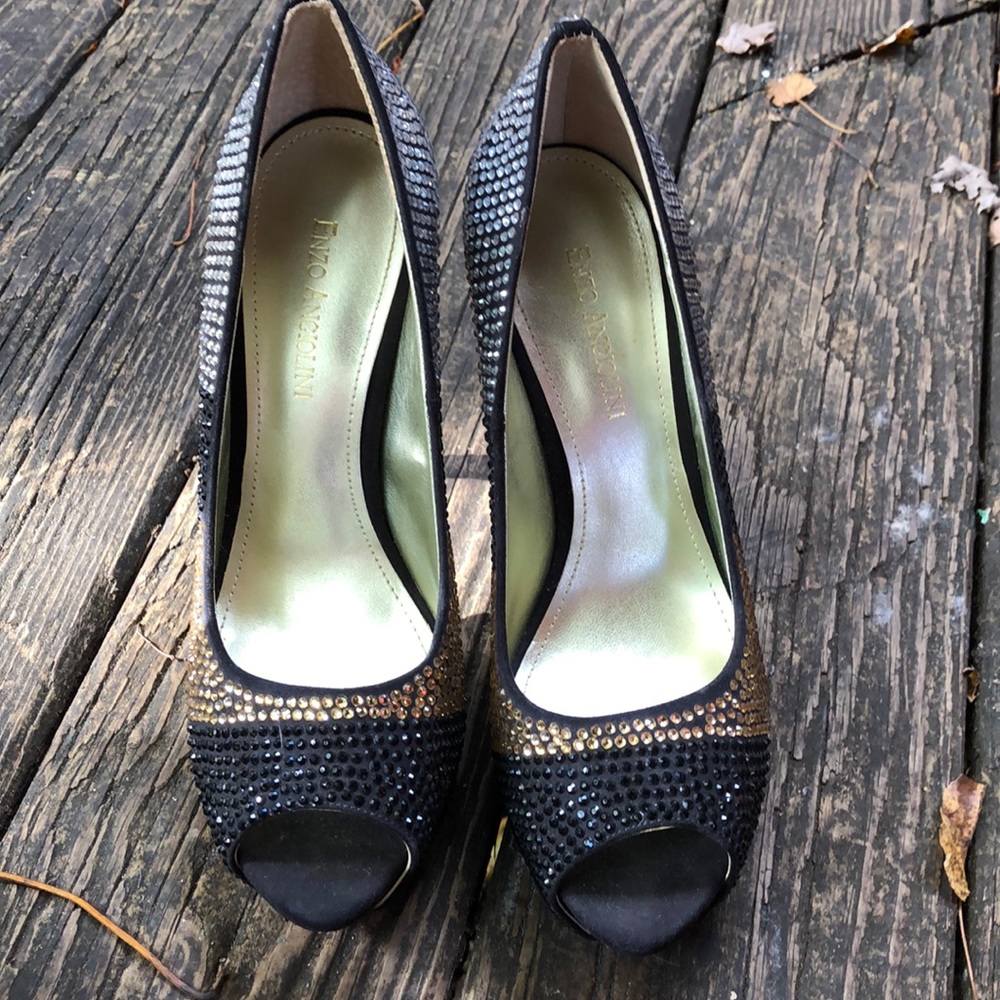 Enzo Angiolini stunning heels